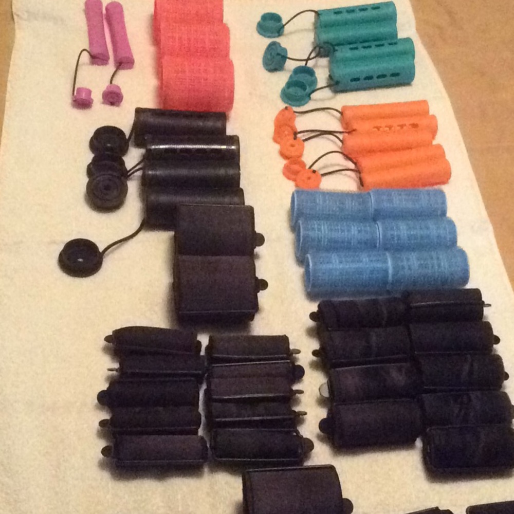 A Lot of (56) Assorted Style 🙍🏽‍♀️🙍🏼‍♀️Rollers